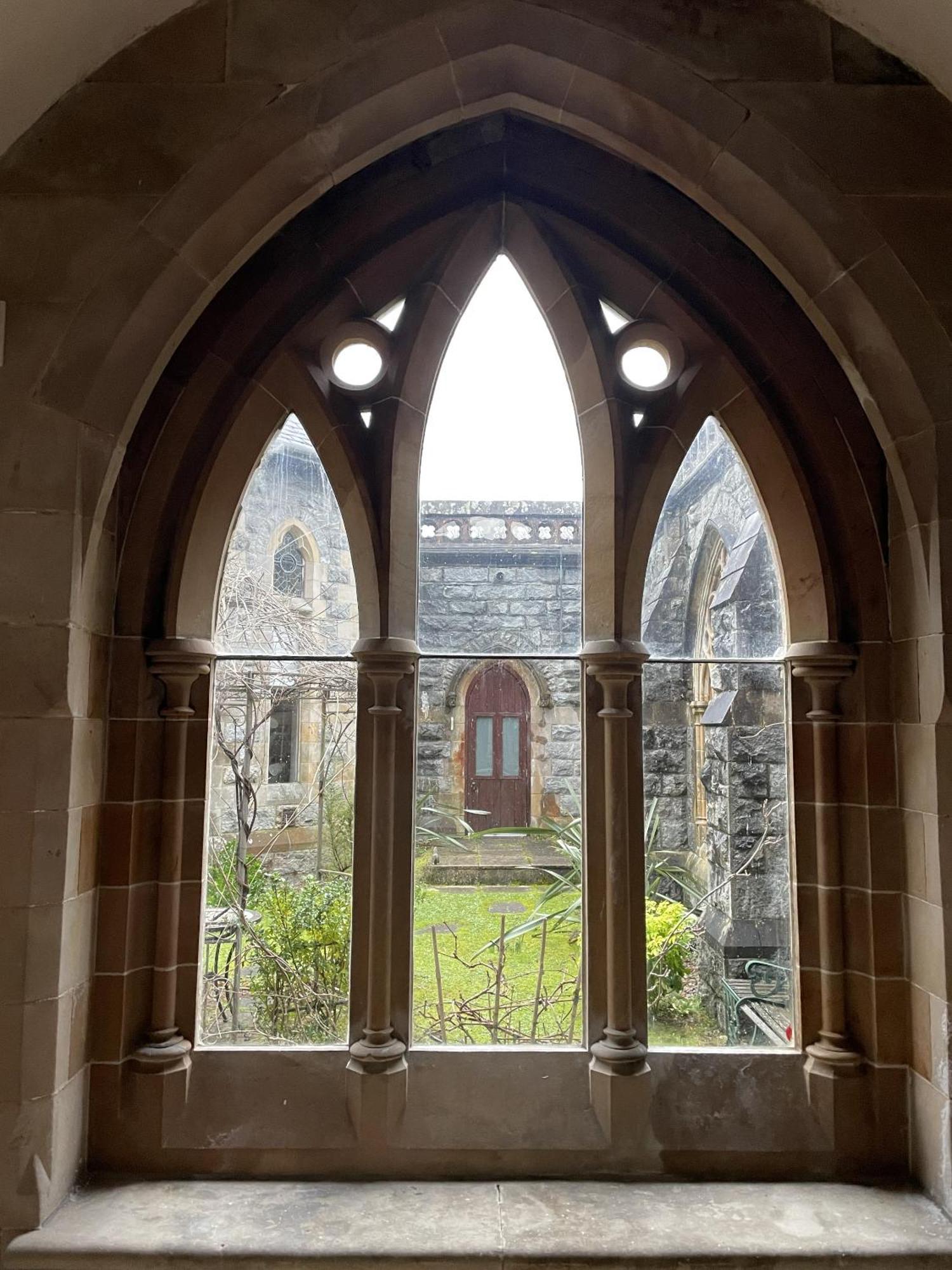 The Classrooms at Loch Ness Abbey: Lakeside Heritage Resort Fort Augustus Exterior photo